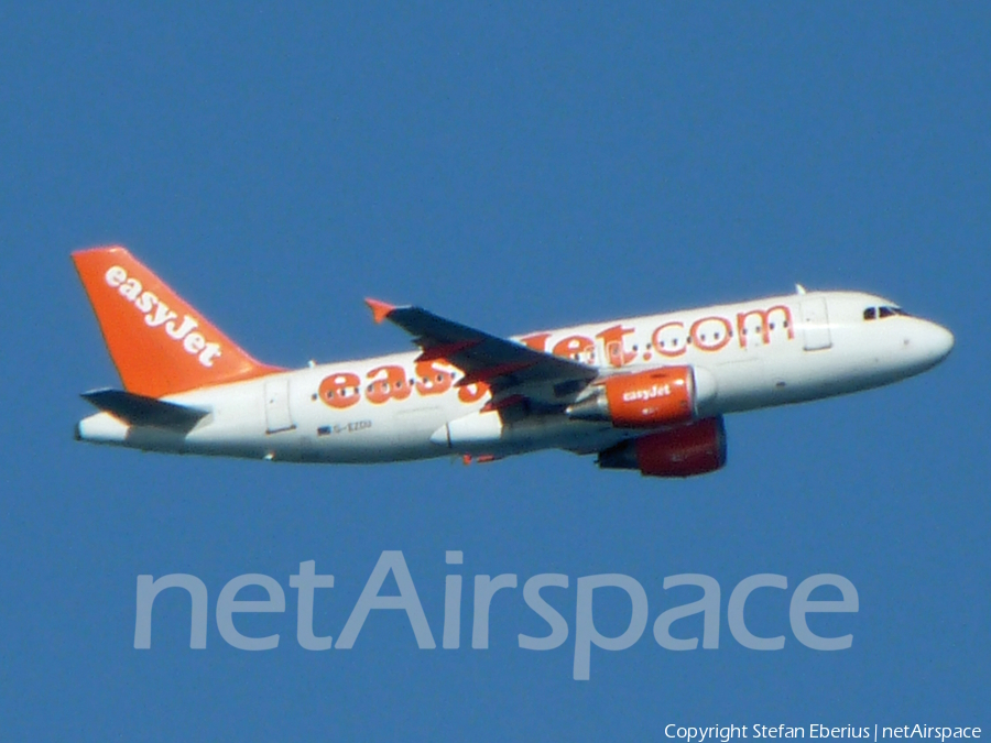 easyJet Airbus A319-111 (G-EZDU) | Photo 662040