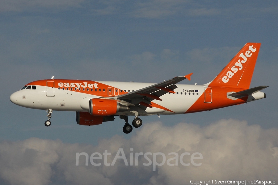 easyJet Airbus A319-111 (G-EZDU) | Photo 124348