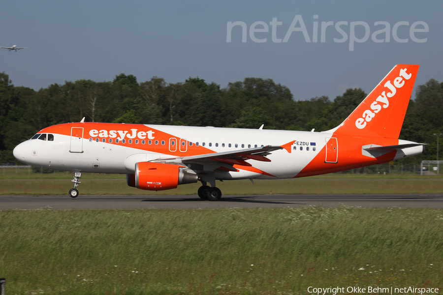easyJet Airbus A319-111 (G-EZDU) | Photo 165903