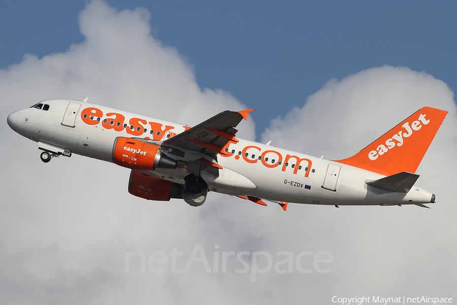 easyJet Airbus A319-111 (G-EZDV) | Photo 388269