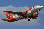 easyJet Airbus A319-111 (G-EZDV) at  Hamburg - Fuhlsbuettel (Helmut Schmidt), Germany