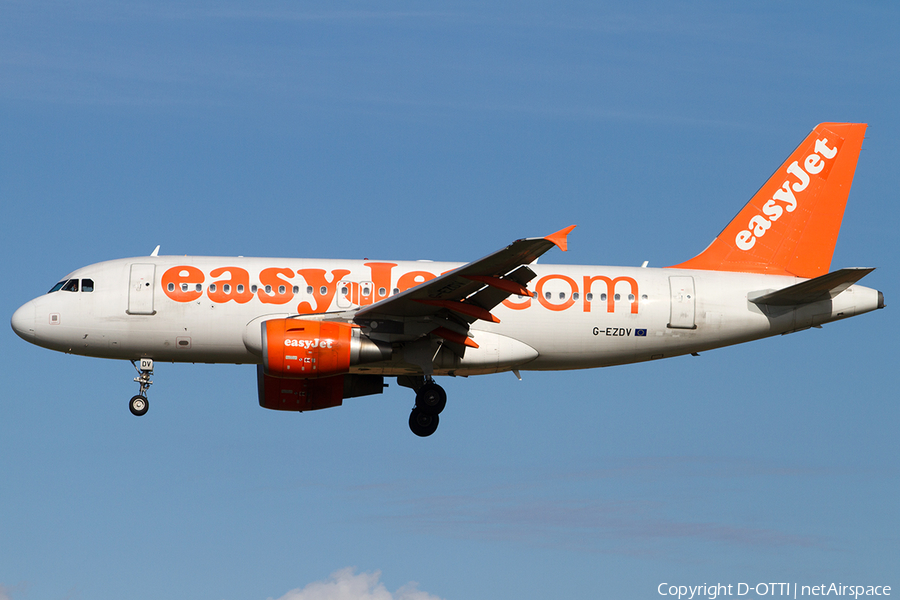 easyJet Airbus A319-111 (G-EZDV) | Photo 518974