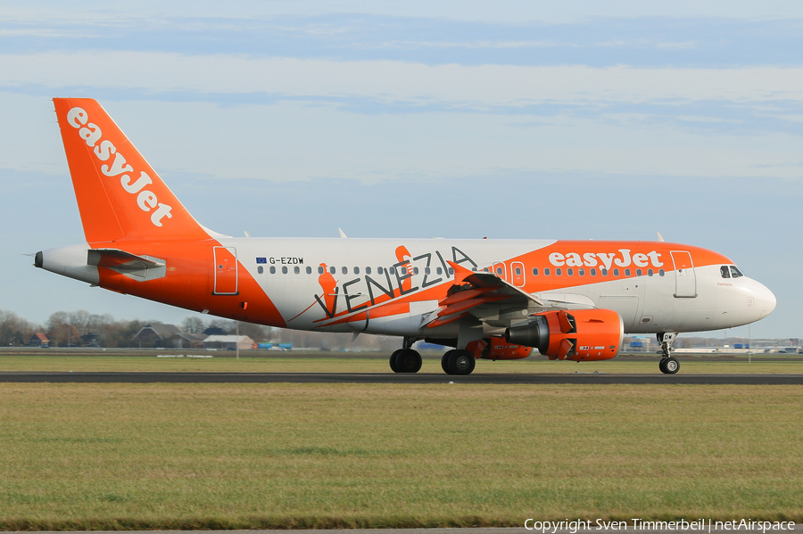 easyJet Airbus A319-111 (G-EZDW) | Photo 132020