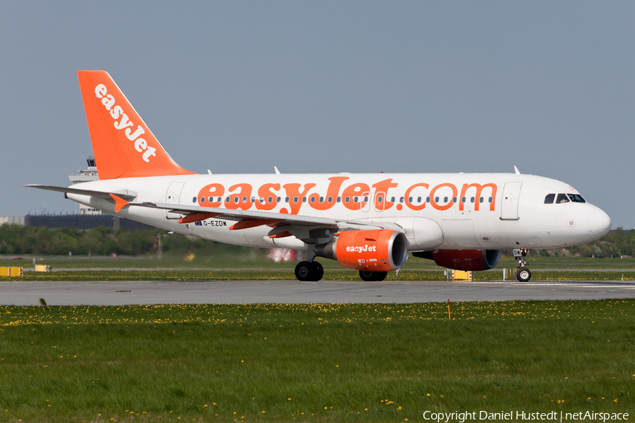easyJet Airbus A319-111 (G-EZDW) | Photo 657967