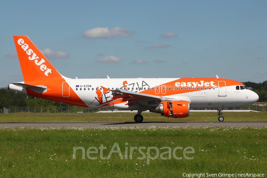easyJet Airbus A319-111 (G-EZDW) | Photo 115880