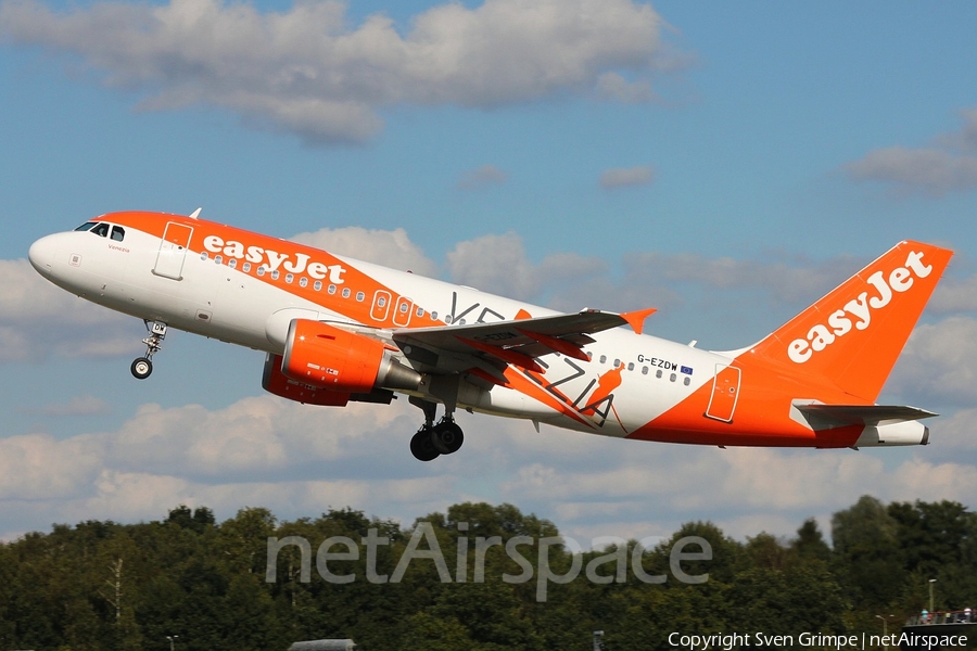 easyJet Airbus A319-111 (G-EZDW) | Photo 120755