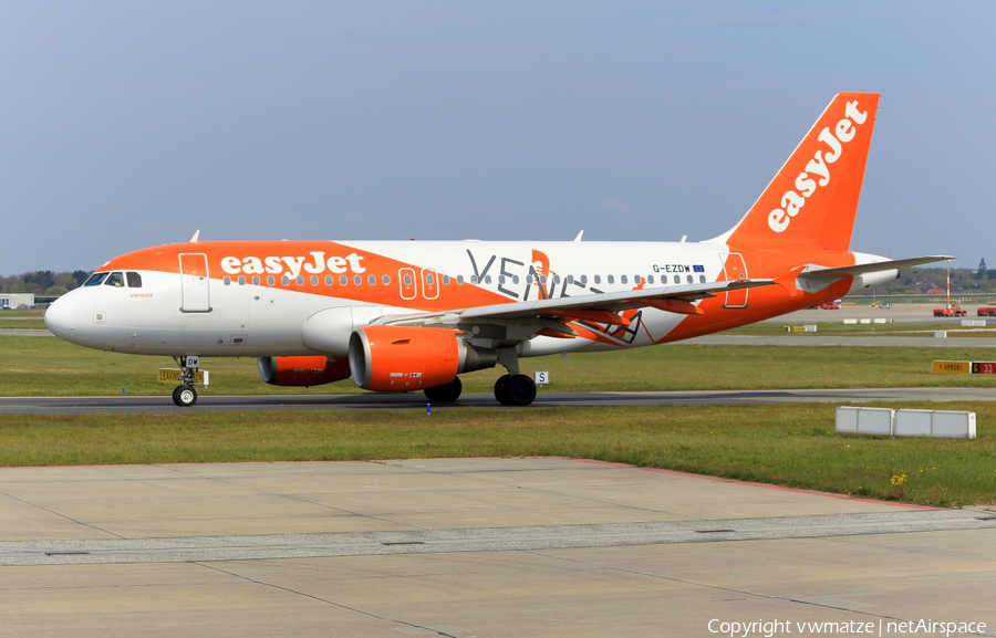 easyJet Airbus A319-111 (G-EZDW) | Photo 159330