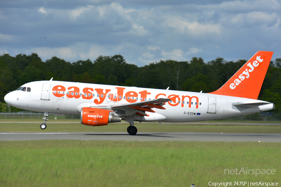 easyJet Airbus A319-111 (G-EZDW) | Photo 79662