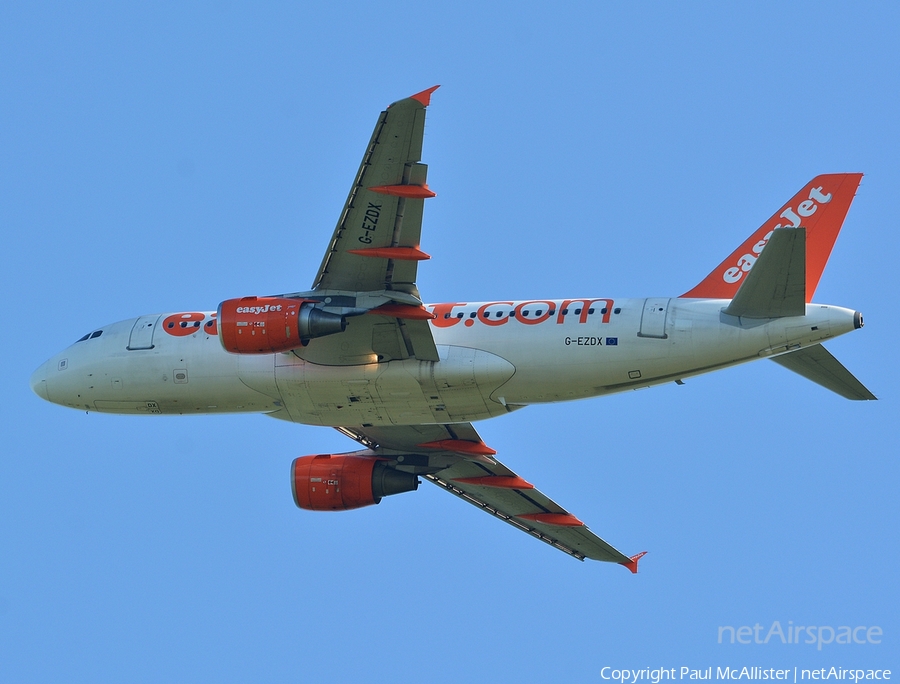 easyJet Airbus A319-111 (G-EZDX) | Photo 51649