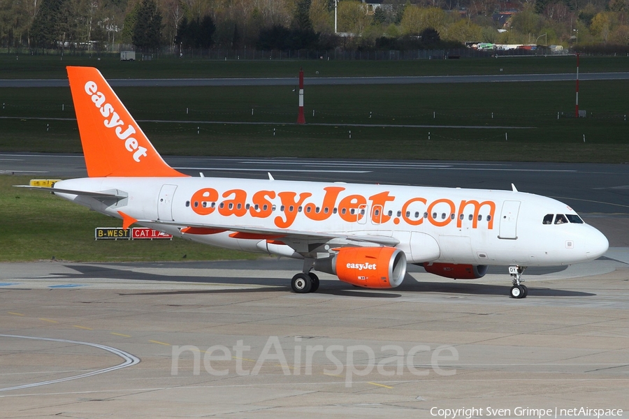 easyJet Airbus A319-111 (G-EZDY) | Photo 18454