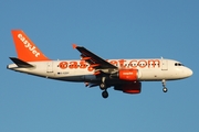 easyJet Airbus A319-111 (G-EZDY) at  Hamburg - Fuhlsbuettel (Helmut Schmidt), Germany