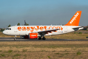 easyJet Airbus A319-111 (G-EZDY) at  Lisbon - Portela, Portugal