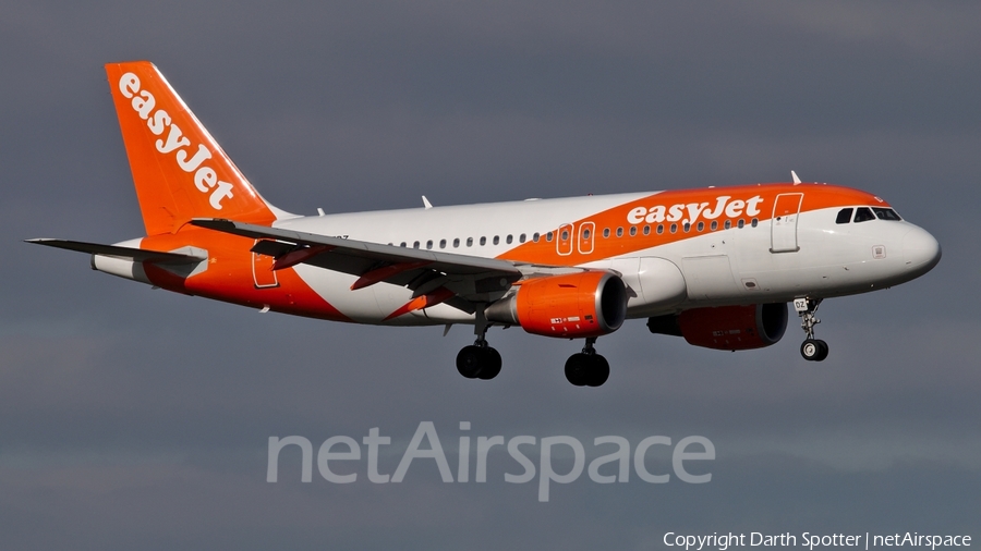 easyJet Airbus A319-111 (G-EZDZ) | Photo 234280