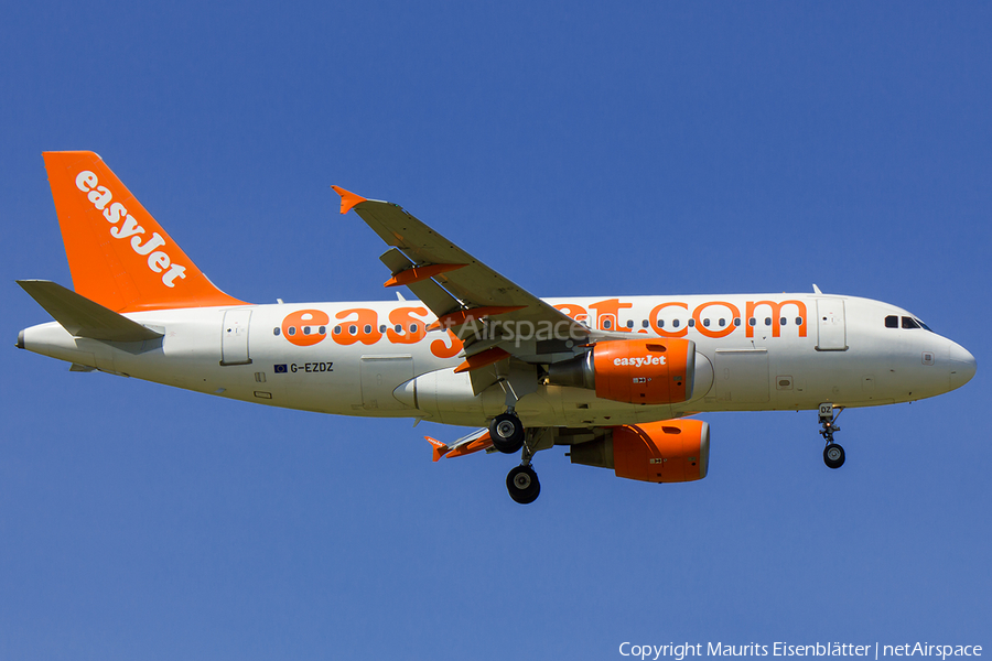 easyJet Airbus A319-111 (G-EZDZ) | Photo 31638