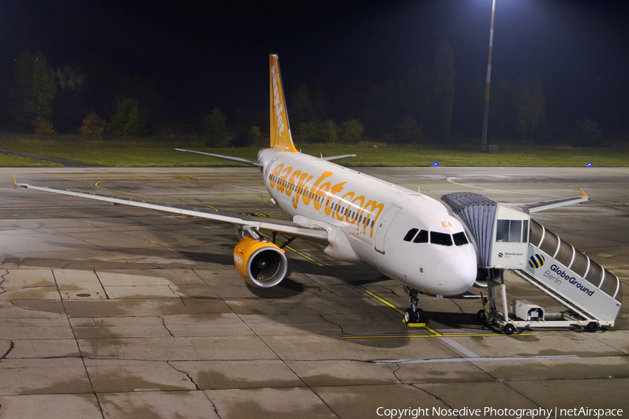 easyJet Airbus A319-111 (G-EZEA) | Photo 1122