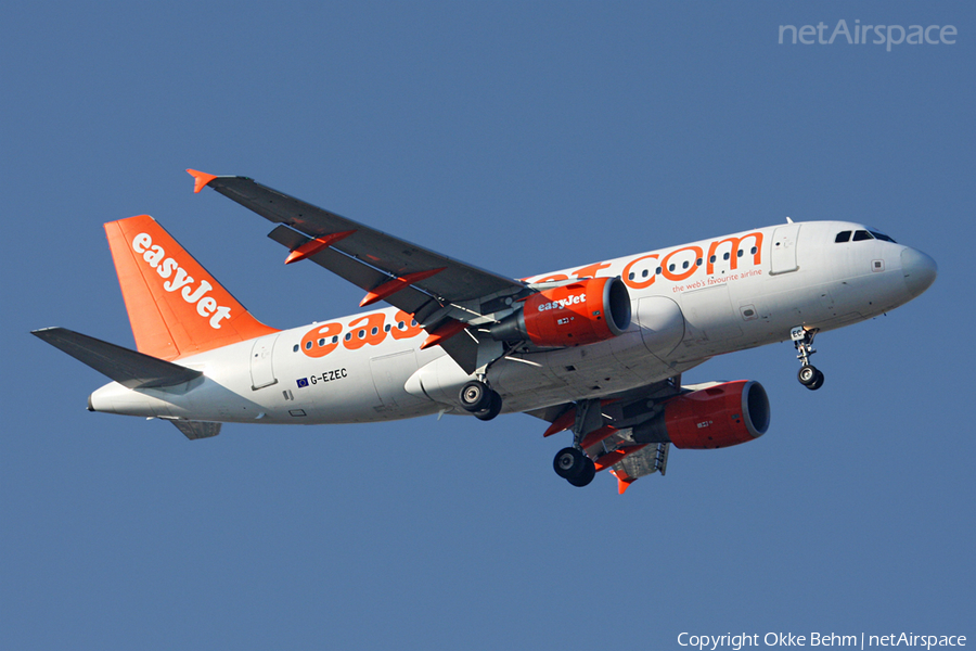 easyJet Airbus A319-111 (G-EZEC) | Photo 42294