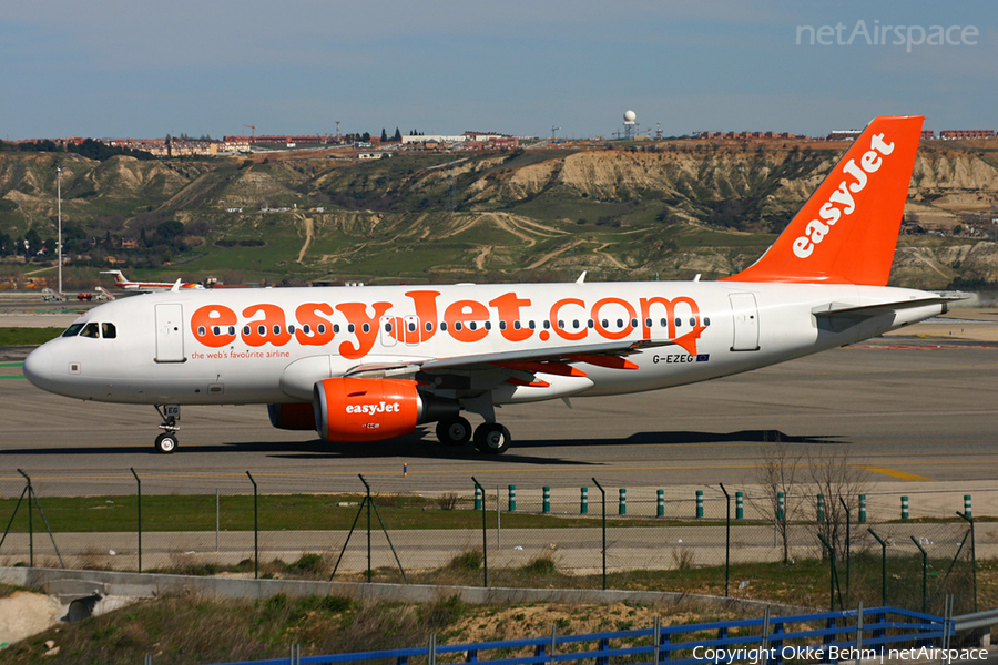 easyJet Airbus A319-111 (G-EZEG) | Photo 42295