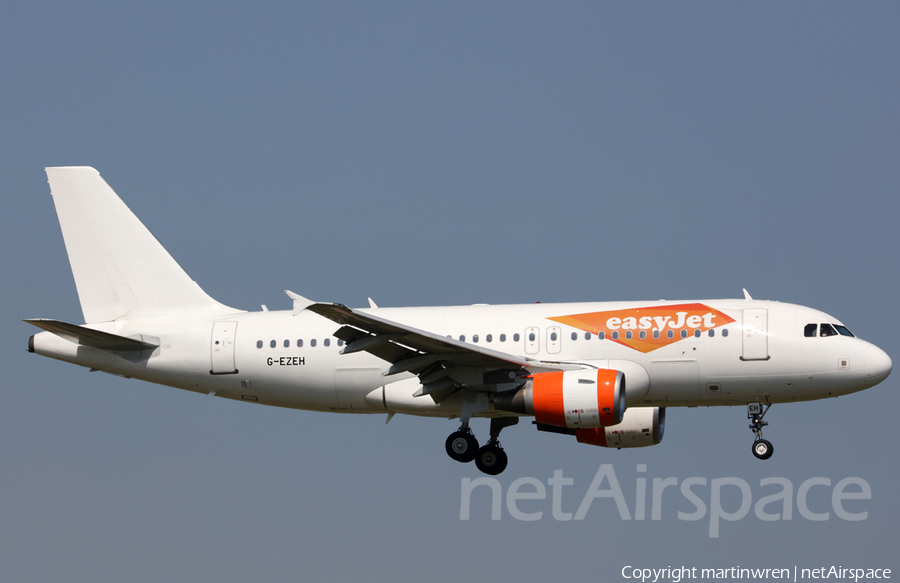 easyJet Airbus A319-111 (G-EZEH) | Photo 314404