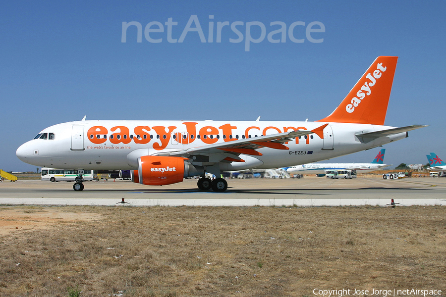 easyJet Airbus A319-111 (G-EZEJ) | Photo 389644