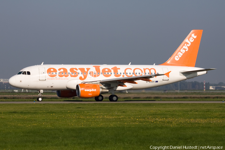 easyJet Airbus A319-111 (G-EZEK) | Photo 546861