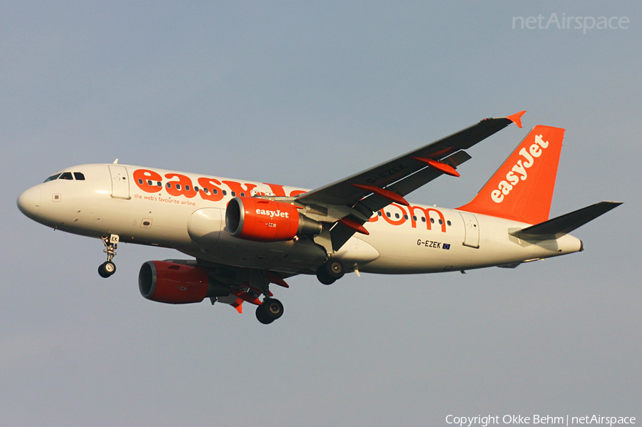 easyJet Airbus A319-111 (G-EZEK) | Photo 42296