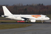 easyJet Airbus A319-111 (G-EZEN) at  Hamburg - Fuhlsbuettel (Helmut Schmidt), Germany