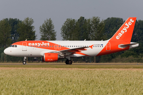 easyJet Airbus A319-111 (G-EZEV) at  Amsterdam - Schiphol, Netherlands