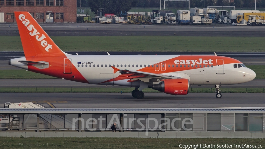 easyJet Airbus A319-111 (G-EZEV) | Photo 232436