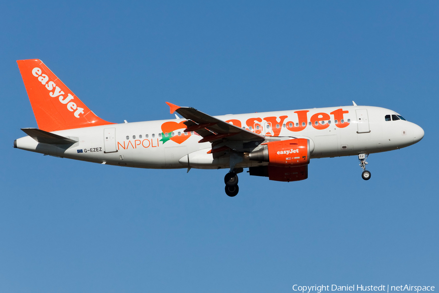 easyJet Airbus A319-111 (G-EZEZ) | Photo 641122