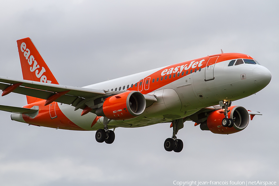 easyJet Airbus A319-111 (G-EZFA) | Photo 177959