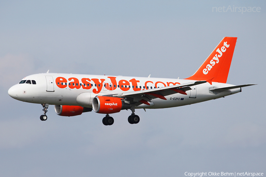 easyJet Airbus A319-111 (G-EZFC) | Photo 42300