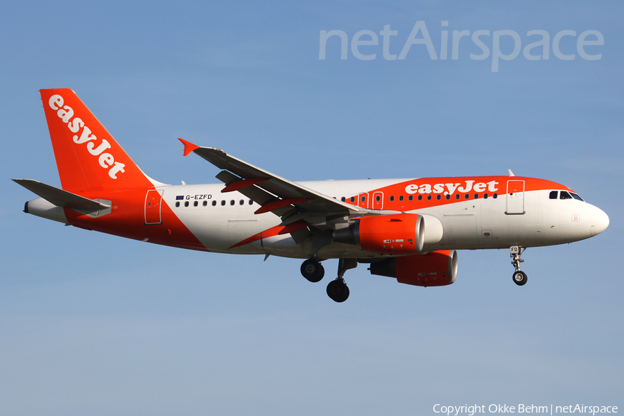 easyJet Airbus A319-111 (G-EZFD) | Photo 184066