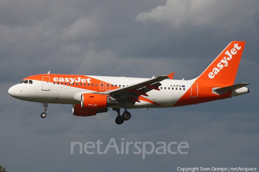 easyJet Airbus A319-111 (G-EZFD) | Photo 188176