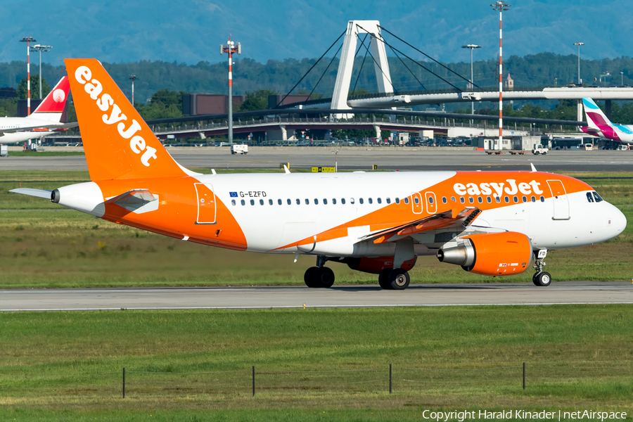 easyJet Airbus A319-111 (G-EZFD) | Photo 301219