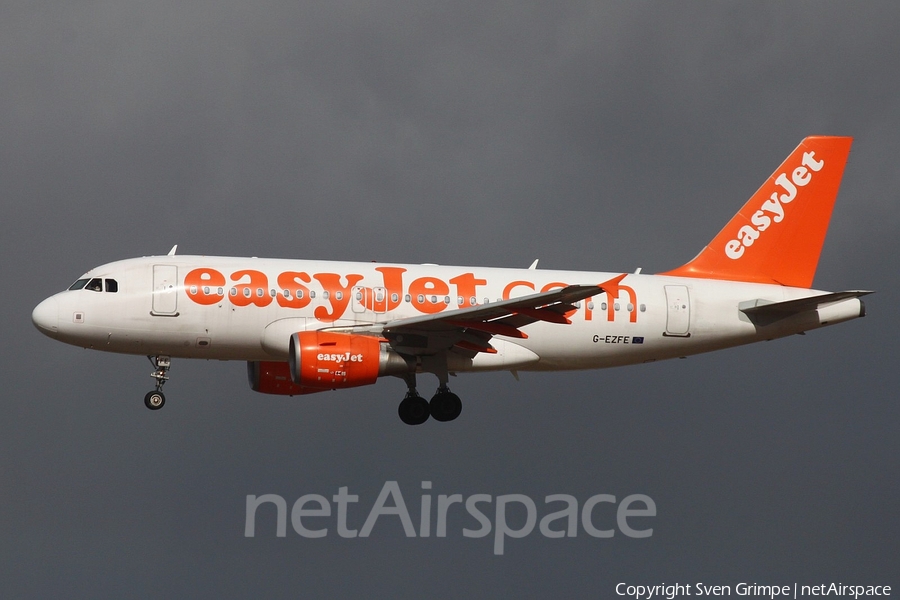 easyJet Airbus A319-111 (G-EZFE) | Photo 45372