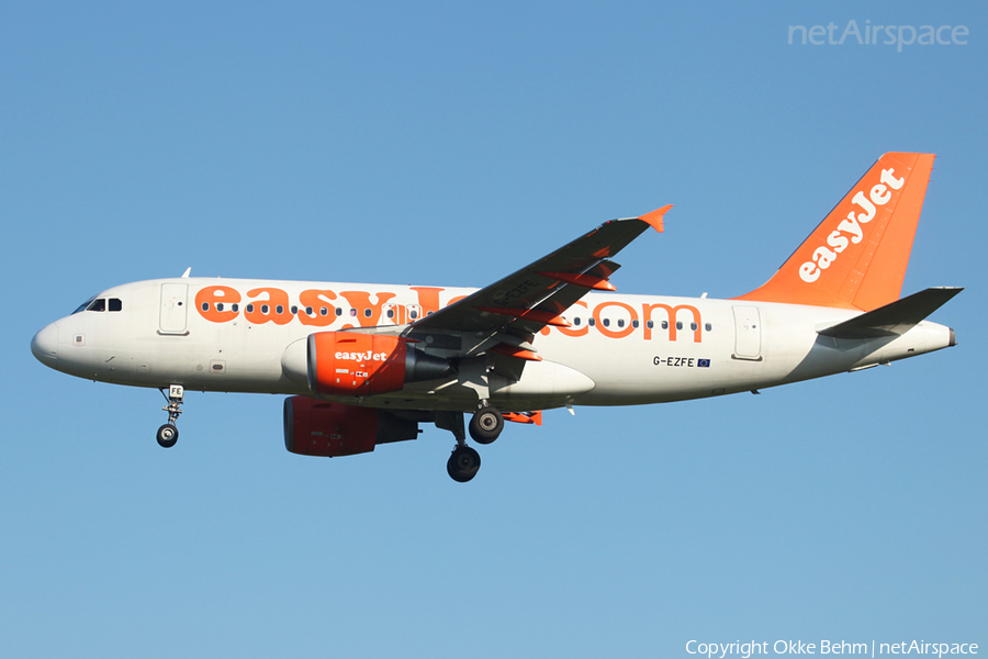 easyJet Airbus A319-111 (G-EZFE) | Photo 52951