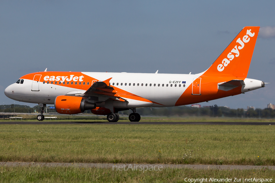 easyJet Airbus A319-111 (G-EZFF) | Photo 428953