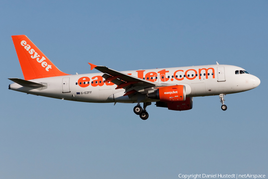 easyJet Airbus A319-111 (G-EZFF) | Photo 641059