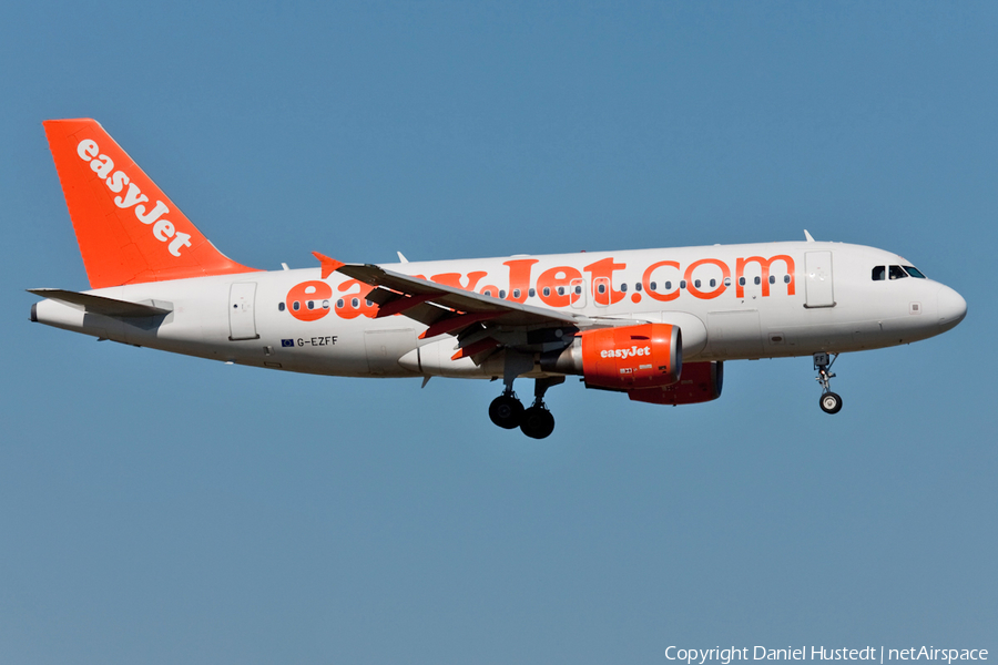 easyJet Airbus A319-111 (G-EZFF) | Photo 498208