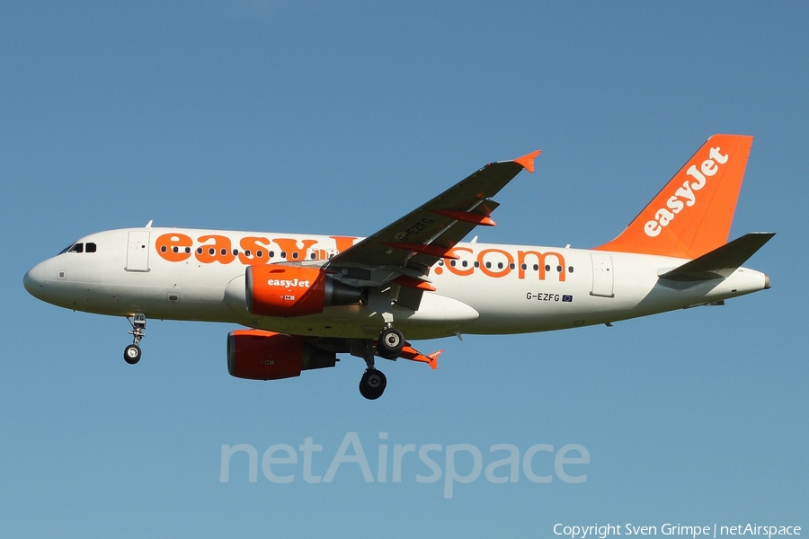 easyJet Airbus A319-111 (G-EZFG) | Photo 19687