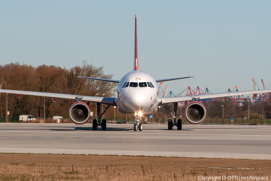 easyJet Airbus A319-111 (G-EZFG) | Photo 272313