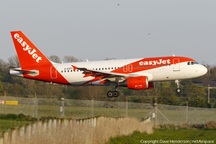 easyJet Airbus A319-111 (G-EZFI) | Photo 505755