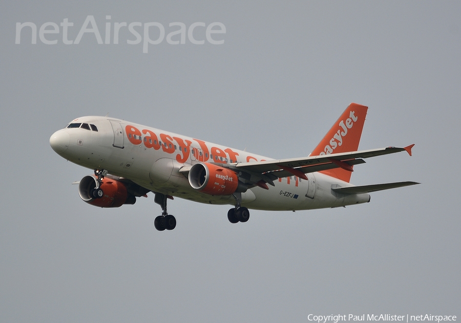 easyJet Airbus A319-111 (G-EZFJ) | Photo 116666