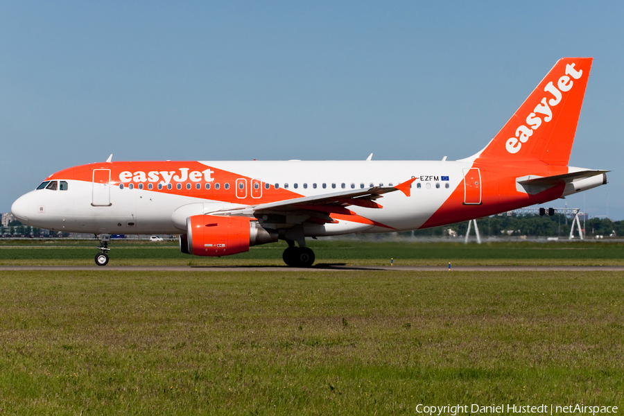 easyJet Airbus A319-111 (G-EZFM) | Photo 478414