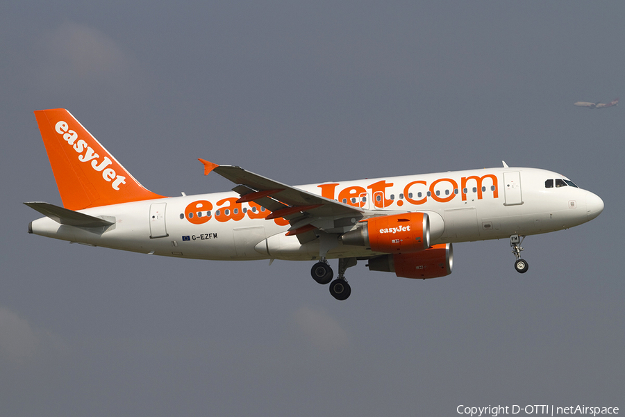 easyJet Airbus A319-111 (G-EZFM) | Photo 288627