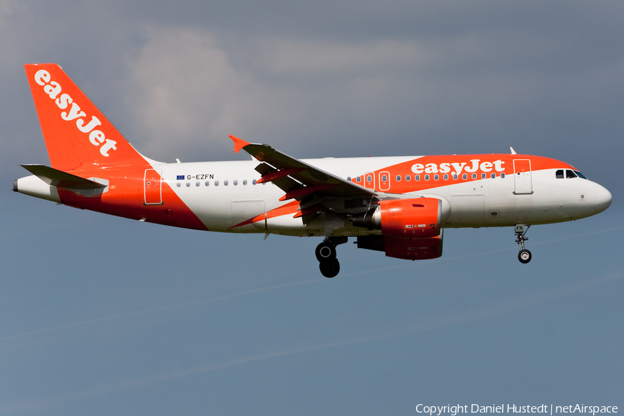 easyJet Airbus A319-111 (G-EZFN) | Photo 453191