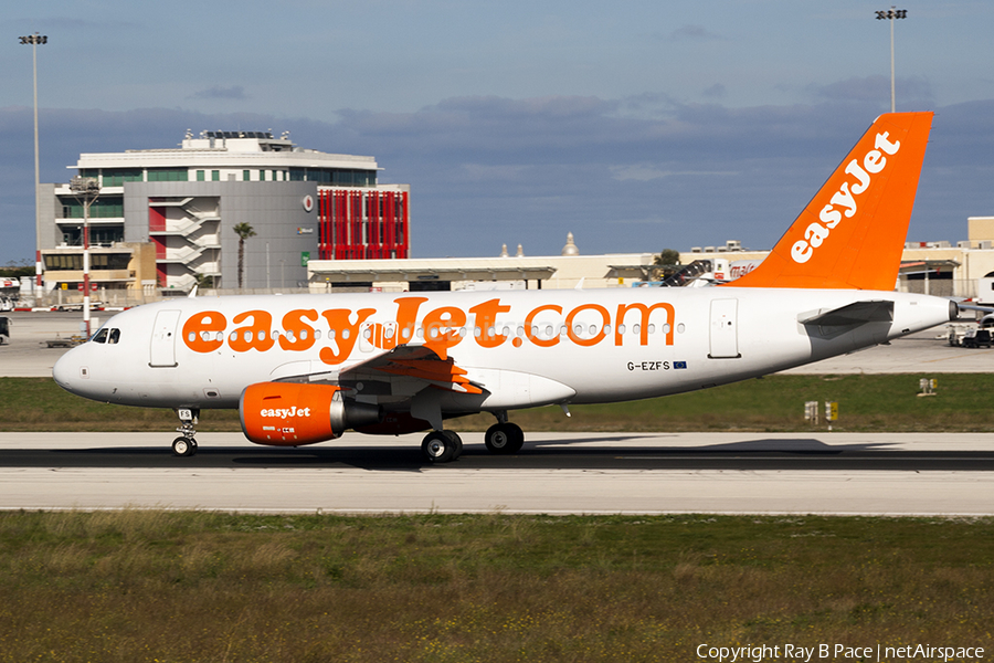 easyJet Airbus A319-111 (G-EZFS) | Photo 93551