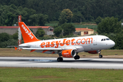 easyJet Airbus A319-111 (G-EZFS) at  Porto, Portugal