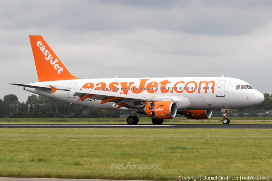 easyJet Airbus A319-111 (G-EZFV) | Photo 135979