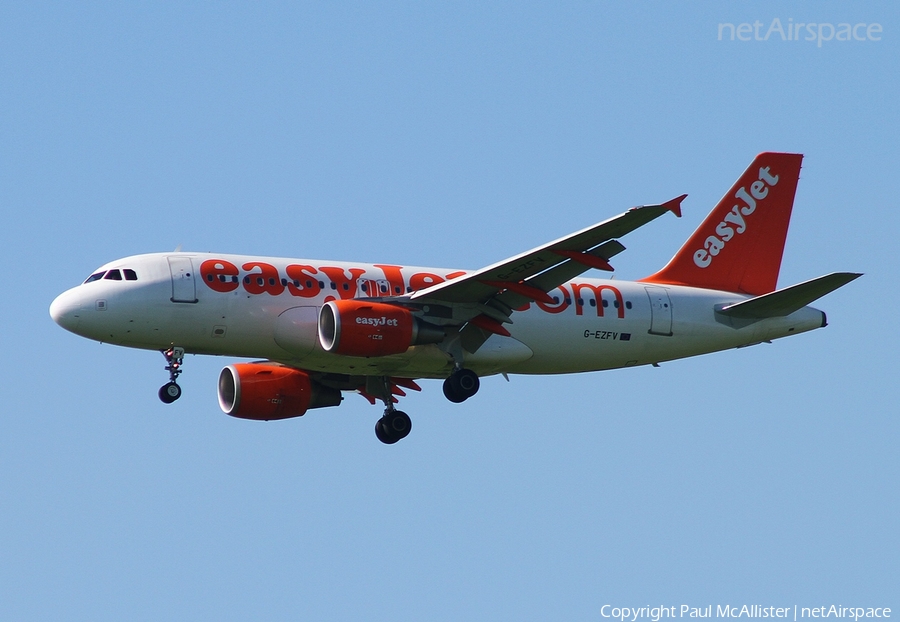 easyJet Airbus A319-111 (G-EZFV) | Photo 28107